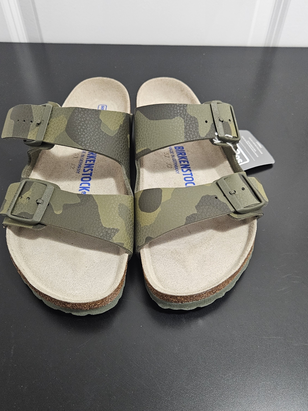 NWOB Women's Birkenstock Arizona Soft Footbed Sandals Size 8